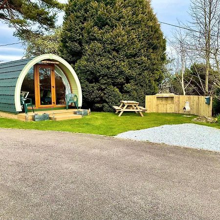 Brora Pods Acomodação com café da manhã Exterior foto